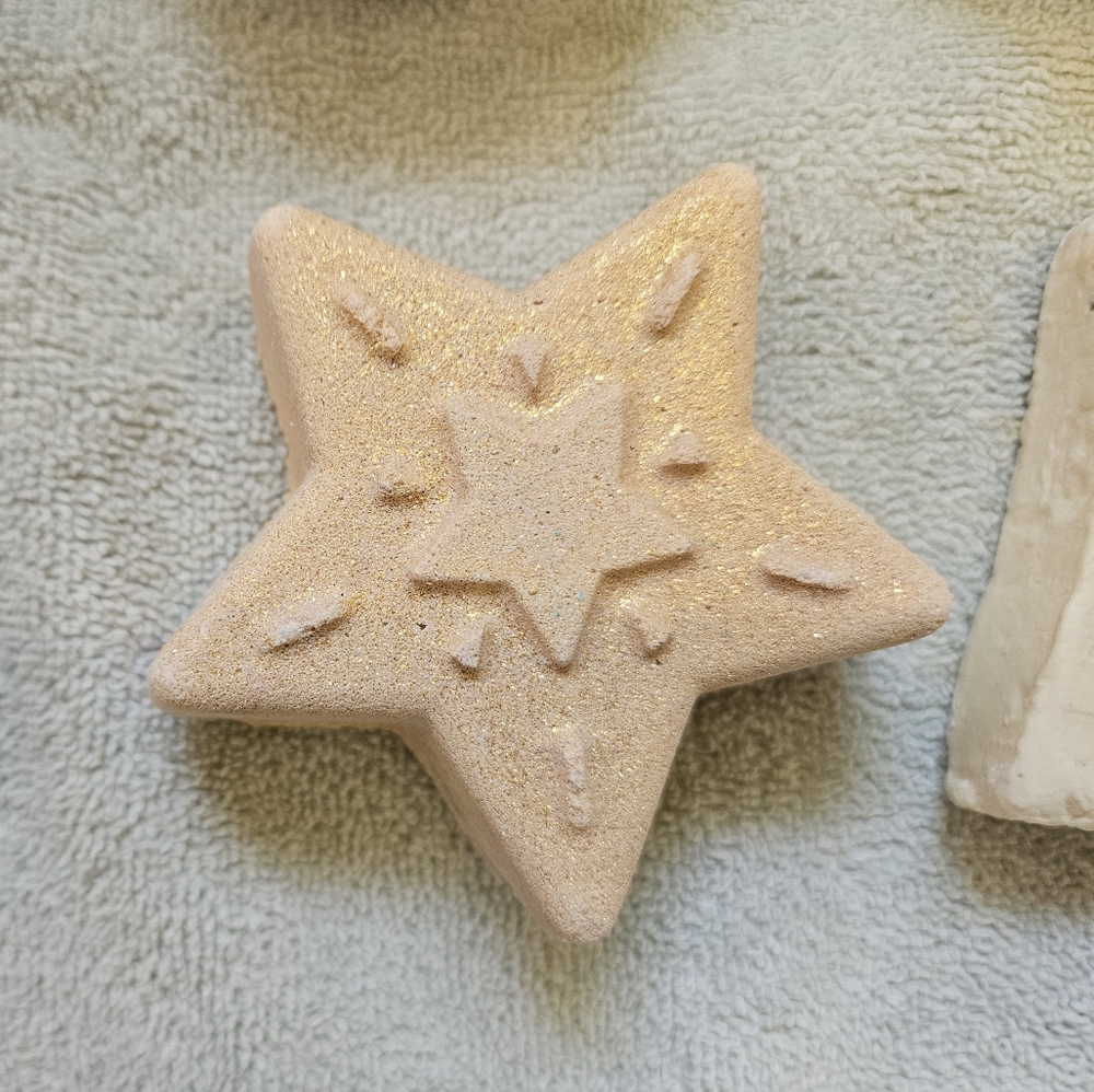 Lush Cosmetics Bundle - Picture 8 of 11